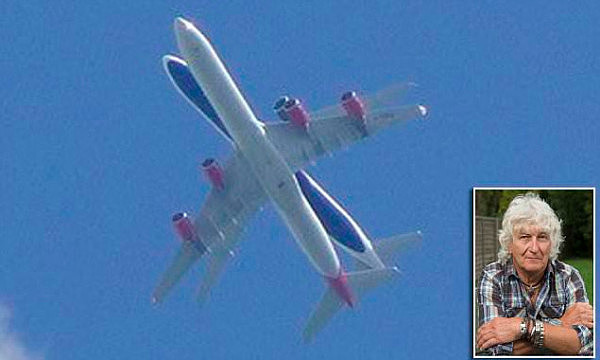 两架民航客机罕见空中“重影”险相撞（组图） - 1