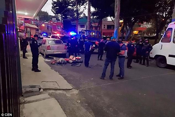 墨西哥3男女被绑架斩首后尸体弃街头 场面恐怖（组图/慎入） - 2
