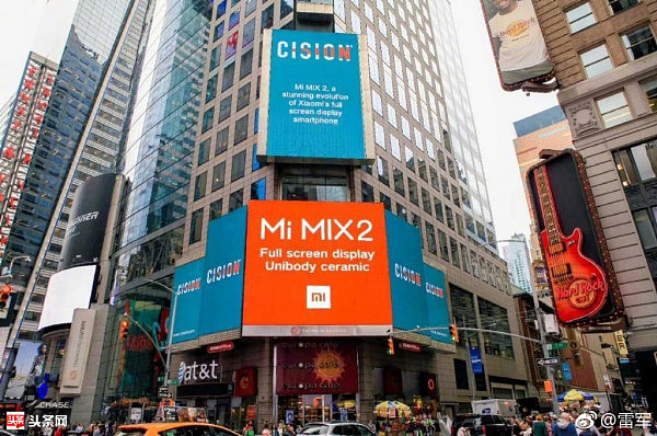 雷军又砸钱了！小米MIX2广告霸屏纽约时代广场(图) - 1
