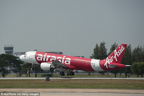 4488ED9000000578-4904918-AirAsia_has_been_called_out_for_charging_thousands_of_Australian-a-3_1505959882978.jpg,0