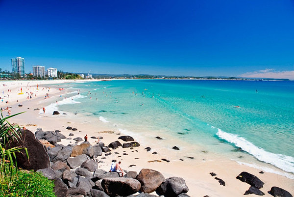 Spectacular-Coolangatta-Beach-in-Gold-Coast-Queensland-Australia-Source-darrentierney.com_-1024x683.jpg,0