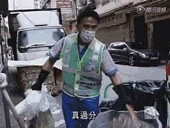 香港富豪做清洁工，感悟：社会正在极严厉地惩罚读不成书的人！