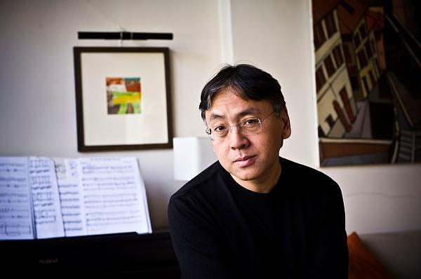 2017年诺贝尔文学奖授予英国日裔作家石黑一雄 - 1