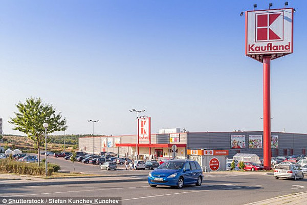 4513E75F00000578-4953742-German_supermarket_Kaufland_pictured_is_opening_their_doors_for_-a-21_1507242009461.jpg,0