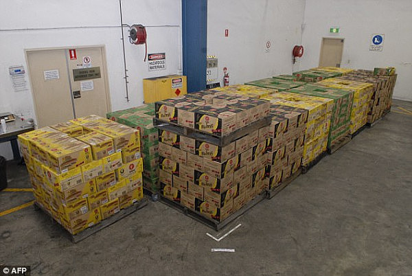 4514D35300000578-4954388-Authorities_also_found_3_9_tonnes_of_liquid_ephedrine_eight_days-a-64_1507263056375.jpg,0