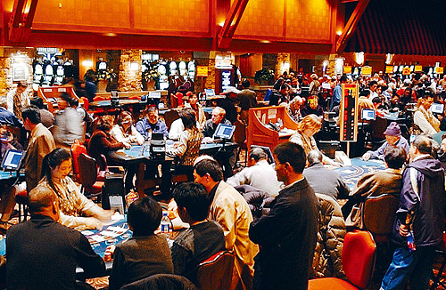 中国人涉嫌在赌场帮洗黑钱 赢钱后在加拿大买房(图) - 1