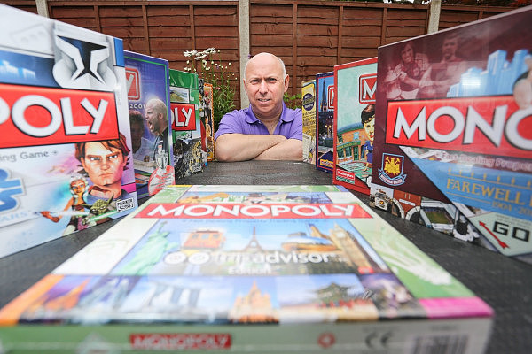 SWNS_MONOPOLY_COLLECTOR_04.jpg,0