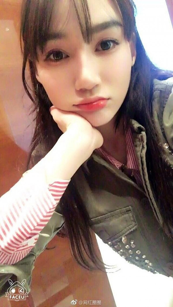 王思聪新女友酷似Angelababy，又撞脸迪丽热巴，颜值碾压前女友们