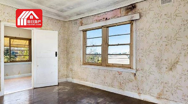 悉尼北部海滩废弃多年旧屋，120万元售出 - 2