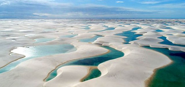 巴西沙漠中凭空出现成千上万个湖 有人游泳(组图) - 4