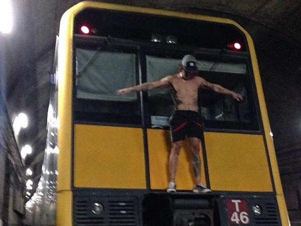 悉尼涂鸦犯罪团伙被“一锅端” 曾朝火车司机喷漆干扰火车运行 - 2