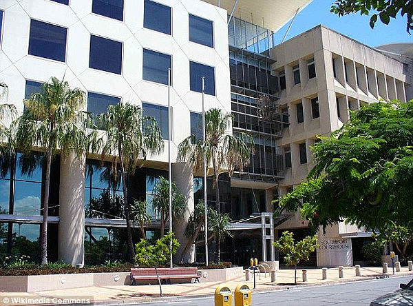 45481BCB00000578-4976122-Southport_Courthouse_pictured_on_the_Gold_Coast_was_evacuated_at-m-56_1507861576418.jpg,0