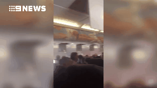亚航珀斯飞巴厘岛航班紧急返航 乘客：“没想到还能活着回来！” - 1