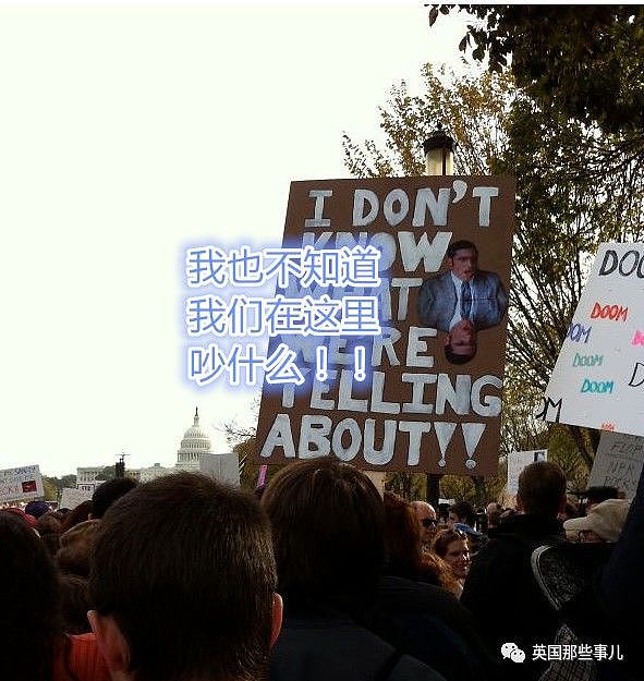 游行标语是不只为了抗议，也可以互怼啊！歪国网友的一波对怼标语，搞笑简直满分 - 25