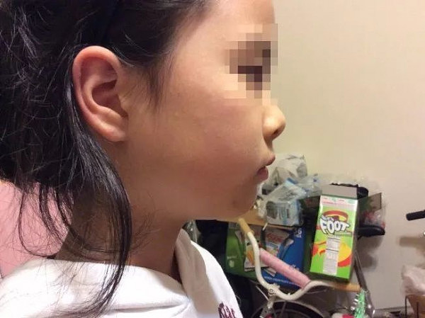 狠心邻居！华裔女童上门送贺卡遭连扇5巴掌 华裔女子被捕（组图） - 2