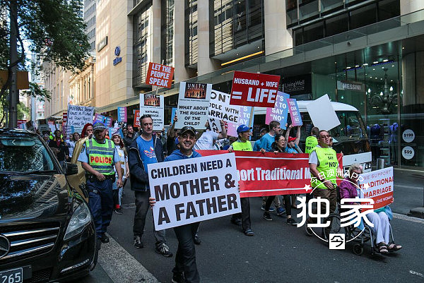 悉尼民众在市中心举行反同性婚姻游行 多名华人参与其中（组图+视频） - 11