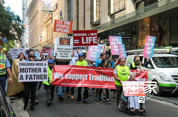 悉尼民众在市中心举行反同性婚姻游行 多名华人参与其中（组图+视频） - 12