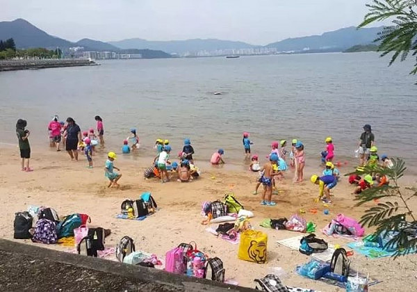 一群日本孩子在香港沙滩上，做的事情令大人都惭愧！（图） - 4