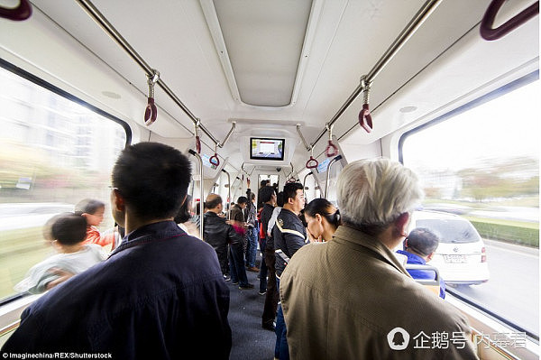 中国首创全球首列智轨列车“开跑” 外媒赞叹了不起（组图） - 4