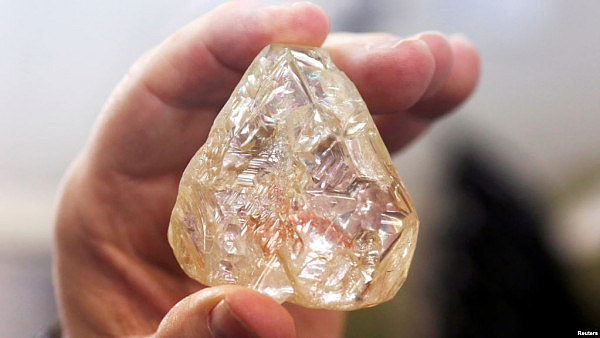 世界上最穷的国家拍卖709克拉特大钻石，欲改善民生（组图） - 1