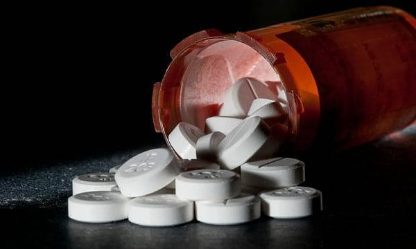 “鸦片药”1年致6.4万人死亡，美国宣布进入公共卫生紧急状态！