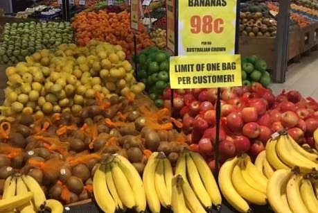 吃不起！大土澳西红柿10刀1KG，香蕉每人还限购，就连绿叶菜都涨价了！ - 11