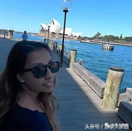 亚航飞机“自由落体”急坠2万英呎！男子扯下面罩问女友一个问题