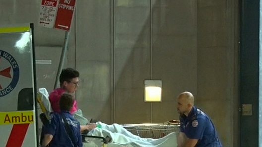 悉尼Chatswood火车站46岁男子遇袭 疑被16岁Teen砍伤大腿 - 1