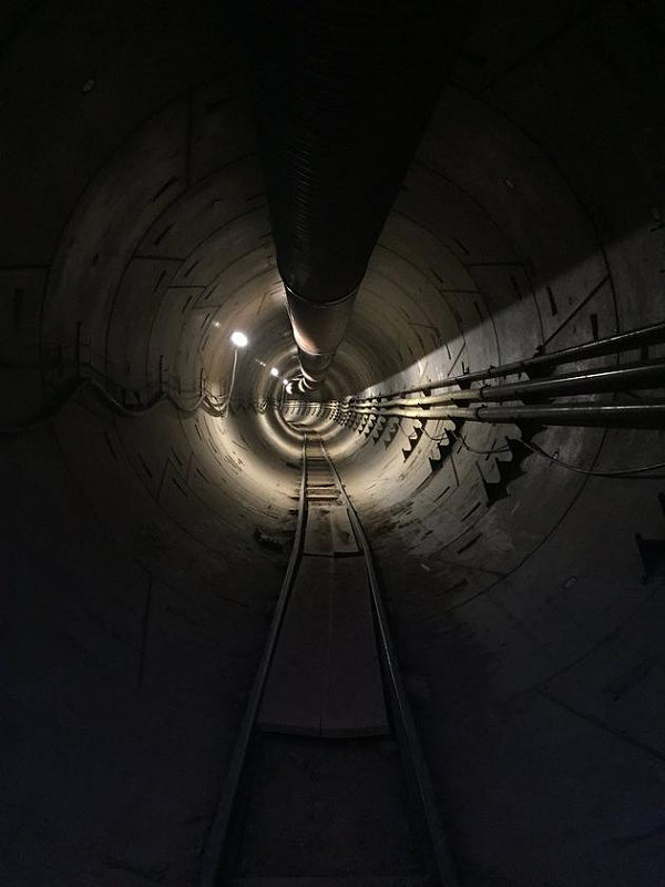 马斯克的挖隧道公司：用1年挖约27公里长隧道（图） - 1