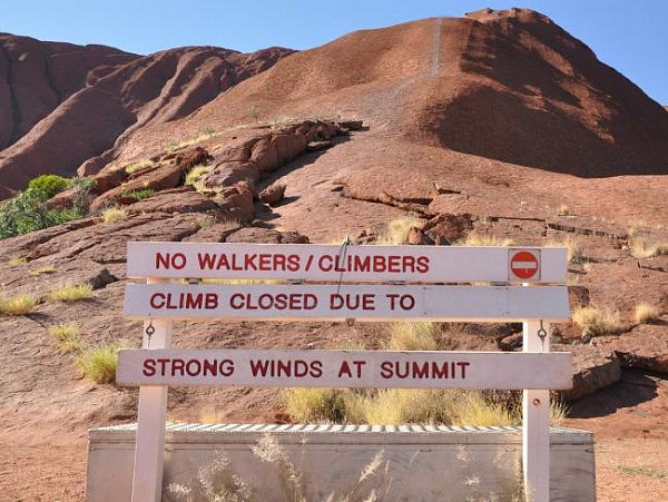 且爬且珍惜！澳洲中部乌鲁鲁大岩石将于19年10月起永久禁止攀爬 - 3