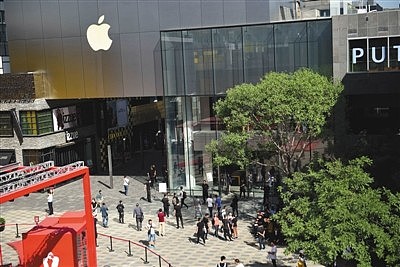悲剧！iPhone 8成最惨苹果旗舰 电池鼓包降低购买欲(图) - 1