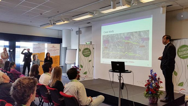 图1：2014年8月，付林出席瑞典国际学术会议 图片来源：受访者提供