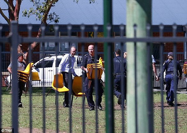 痛心！悉尼被撞两学童伤重不治！5旬女司机驾车撞教室，另有7学童无辜受伤！（组图） - 5
