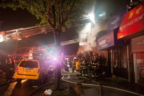 突发：华裔夫妇命丧纽约火灾 2死10伤 现场尖叫混乱...（组图） - 6