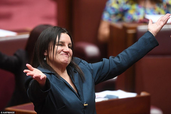 4651FB8700000578-5079651-Jacqui_Lambie_threw_her_hands_in_the_air_following_her_emotional-a-43_1510630794867.jpg,0