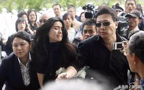 赵薇最该感谢的是他，去世时赵薇哭成泪人，范冰冰为他怒打记者！