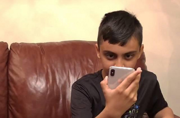 10岁男孩“骗过”Face ID，解锁母亲的iPhone X
