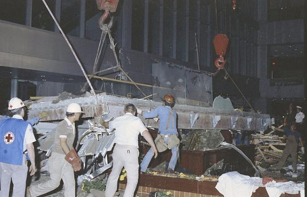 因为一根吊杆，这场美国911前最惨重的工程灾难送走了114条生命