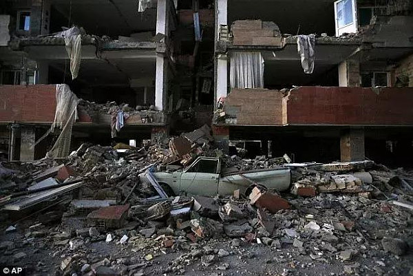 科学家警告：明年或将发生20余次强地震，预计将有10亿人死亡！