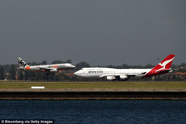 巴厘岛火山再次喷发 澳航维珍相继取消航班 大量游客被困机场（图） - 2