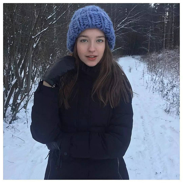俄罗斯“最美少女”韩国留学 颜值秒杀整容女星 什么都没做成了网红 - 2