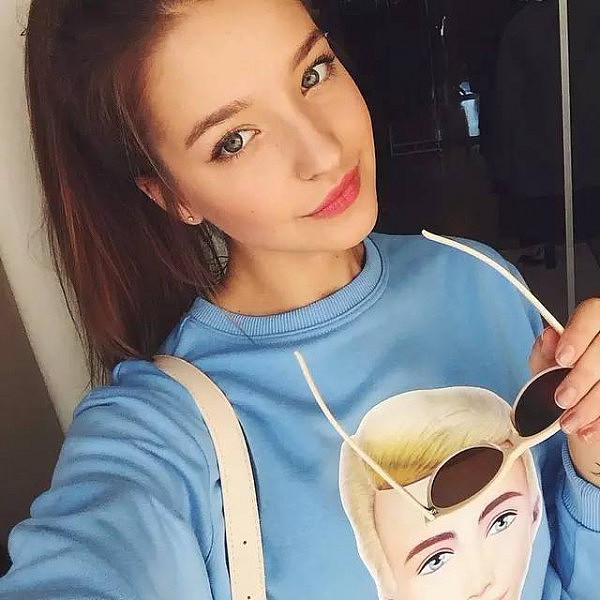 俄罗斯“最美少女”韩国留学 颜值秒杀整容女星 什么都没做成了网红 - 22