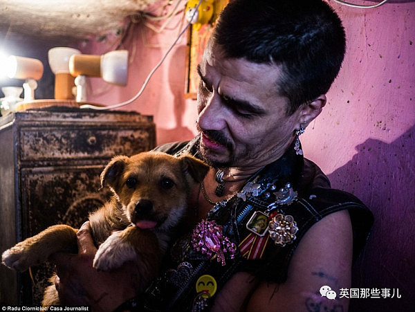 繁华都市的地下，一个肮脏狭小的下水道王国，却住着无数被国家遗忘的人 - 44