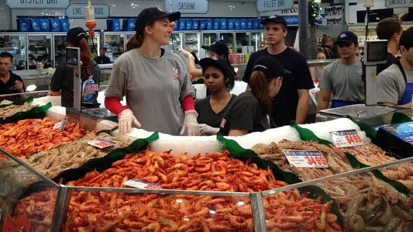 惊人黑幕！中国留学生爆料悉尼Fish Market：“海鲜非本地，称中国顾客是傻瓜” - 2