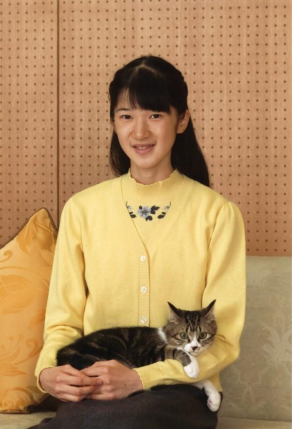 日本爱子公主16岁生日恢复曾经的“婴儿肥”，未来无资格继承皇位