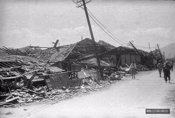 日本人镜头下原子弹爆炸三天后的广岛 ，幸存者大多面目全非