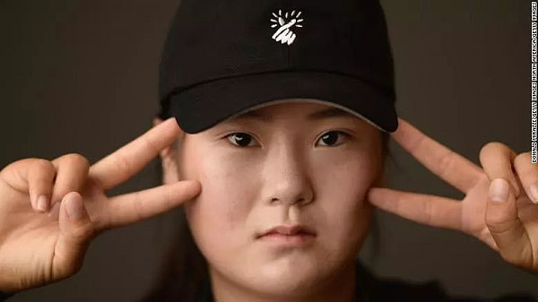 华人骄傲！19岁华裔少女斩获年度新人奖，成高尔夫球坛“怪物新人” - 1