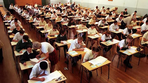 轰动！悉尼高考放榜！华人学生收割20多个单科状元，横扫全悉尼，专治一切不服气.... - 2