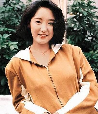 她家世惊人，首次在TVB拍剧甘愿做配角，让某些女明星都不好意思