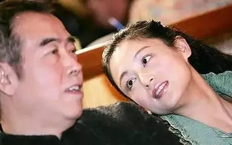 陈凯歌妻子怒骂倪萍黄脸婆，在掀骂战倪萍实力反击！陈红瞬间泪崩